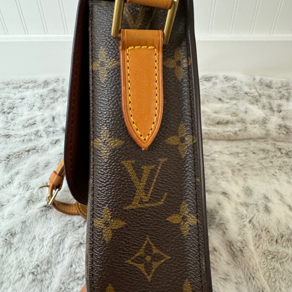Louis Vuitton Saint Cloud GM Monogram. P0011 - Picture 6 of 17